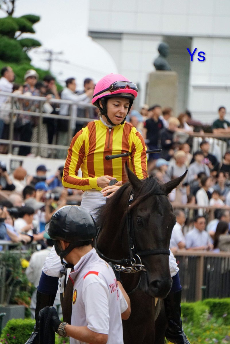 yoshi01802680's tweet photo. ミシェル騎手、短期免許取得後初勝利👏
#スローブギ
#ミカエルミシェル https://t.co/v3jHhg6TdR