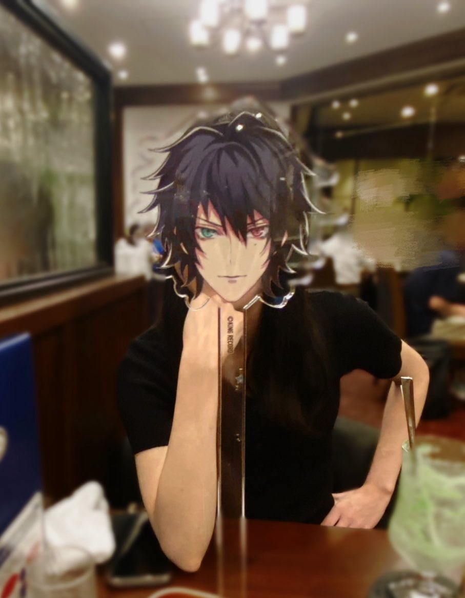 echidanaojisan's tweet photo. どうした？話聞くぜ。
そうか、それはお前が悪いな。 https://t.co/FIw3nUkHL5