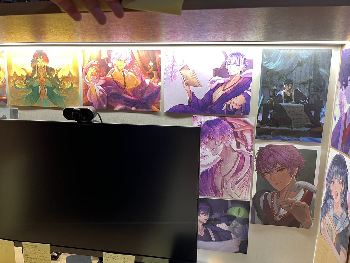 cursedbriars's tweet photo. Also I wanted to show you guys what I did with my room https://t.co/6nibFplqWt