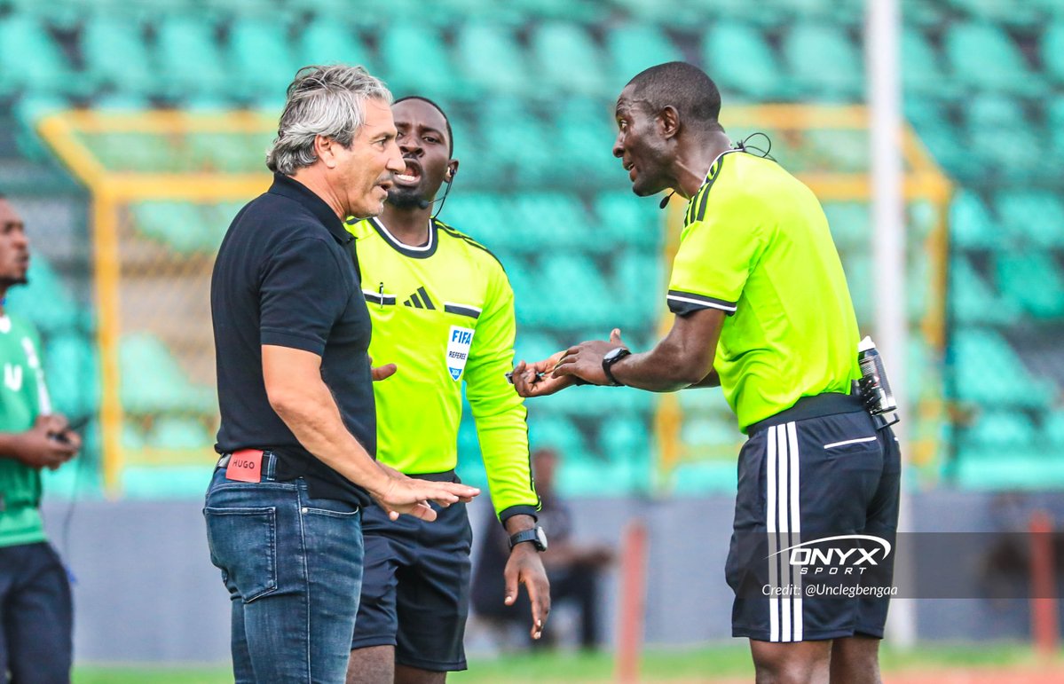 UnkleGbenga's tweet photo. 👀 CAN HE TURN IT AROUND?

CS Sfaxien's boss faces the biggest tactical challenge of the tie today.

Down 1–0 from the first leg, but now he has home advantage. 🇹🇳

Will he find the formula to break Shooting Stars? 🧠⚔️

📸 ONYX Sport Visuals
 #CSSfaxien #ShootingStars #CAF https://t.co/cWMBSUCZx9