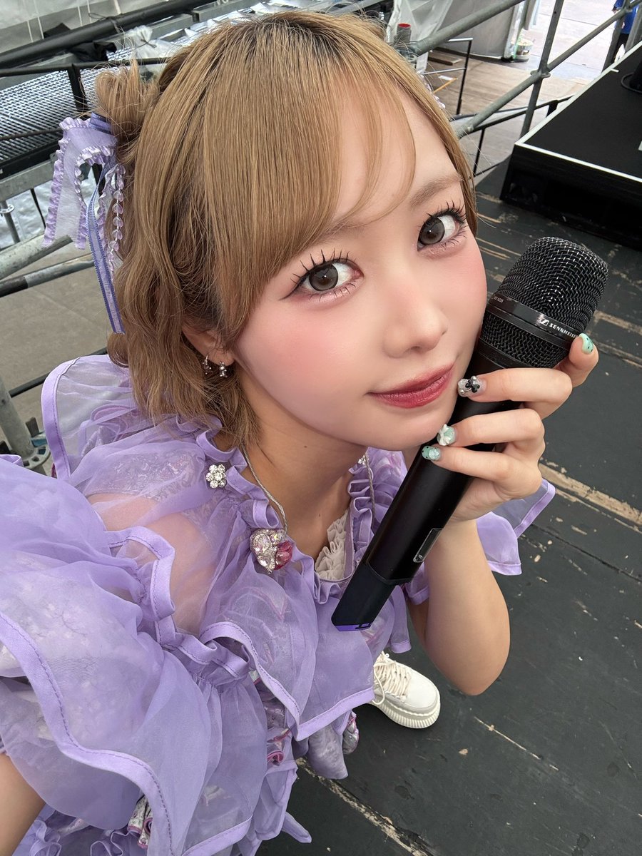 luna_fz0703's tweet photo. #ロッキン 今年もありがぴでした❕
ずっと立ちたかったはじめてのGRASS STAGEトッパーだったけど朝から奥まで見えないくらいたくさん来てくれて待っててくれてありがとうです🥺
今年ラストの夏フェス、はじめましての人もいつもましてのみんなとたくさん盛り上がれて最高にたのしかった〜🐹 https://t.co/cMGMeidneD