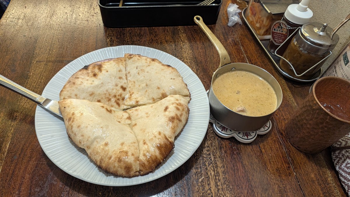 tomiohoh's tweet photo. 久しぶりにシタールのバターチキンカレー食べに来たけど、やっぱりここがいっちゃんうめぇわ🤤 https://t.co/nlKTkY7z0u