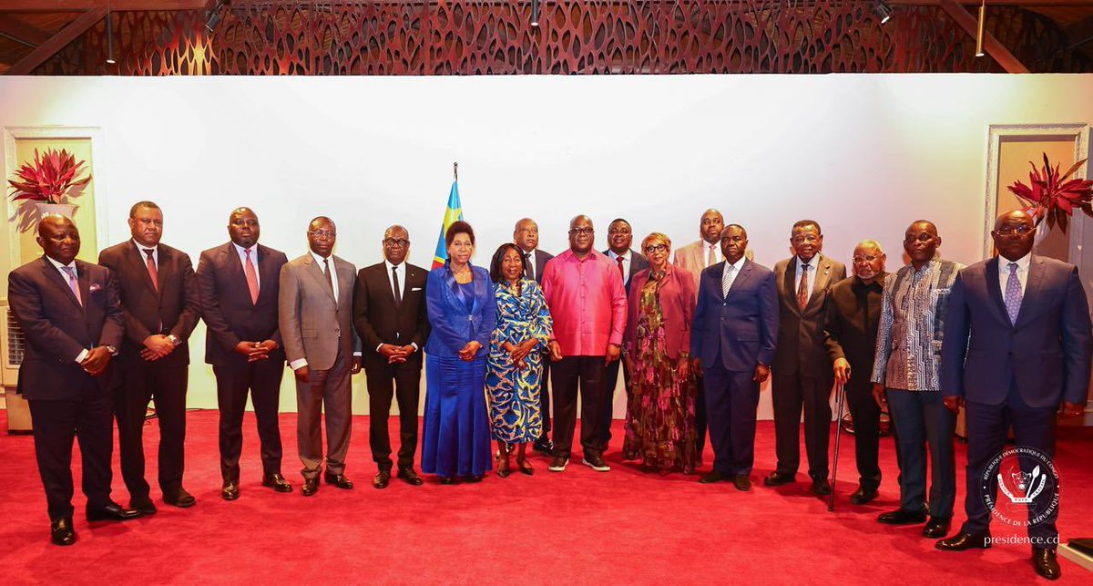 KyondoMobile's tweet photo. Politique : Ce samedi 12 septembre 2026 à la Cité de l’Union africaine, le Chef de l’État, Félix-Antoine Tshisekedi Tshilombo, a reçu les propositions du regroupement politique Alliance des Acteurs Attachés au Peuple (AAAP) de l’honorable Tony Kanku Tshiku, relatives au dialogue national dont il a récemment annoncé la tenue.

Par le canal de son porte-parole, l’ancien Gouverneur de la Banque centrale du Congo, @jcmasangu , l'AAAP a informé le Président de la République de sa détermination à sillonner les 26 provinces de la République afin de vulgariser ce message et de préparer les populations au dialogue. 

Satisfait, le Président de la République a salué cette initiative et s'est dit davantage déterminé à œuvrer pour sa réussite, tout en se montrant confiant quant à la victoire du camp de la République.

@Presidence_RDC