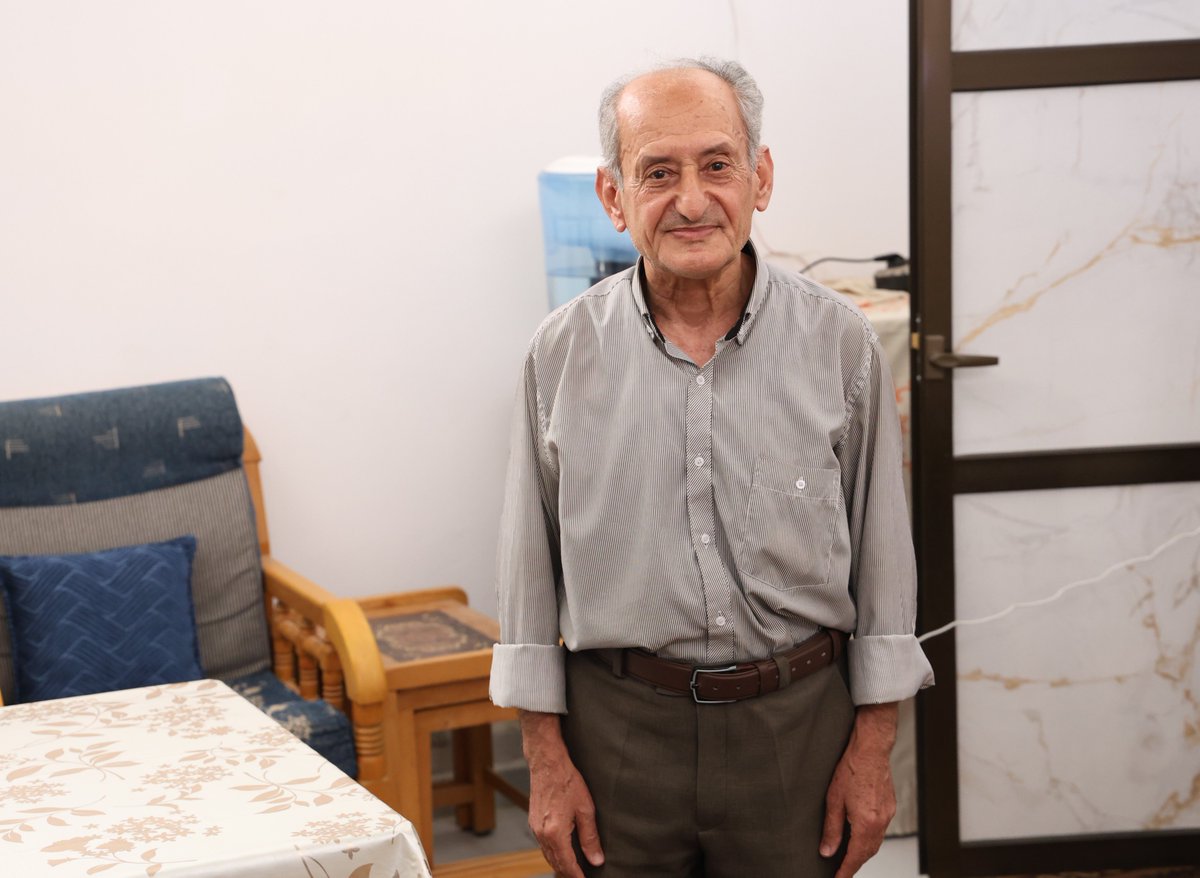DUA_UNRWASyria's tweet photo. "No place is like one's home"
After years of displacement and struggling with rising rent, Mahmoud returned to his damaged home in Dera’a Camp. Thanks to @UNRWA's shelter repair project, he could once again live safely in the place filled with his family's memories. #UNRWAworks https://t.co/8a9s3dUvIL