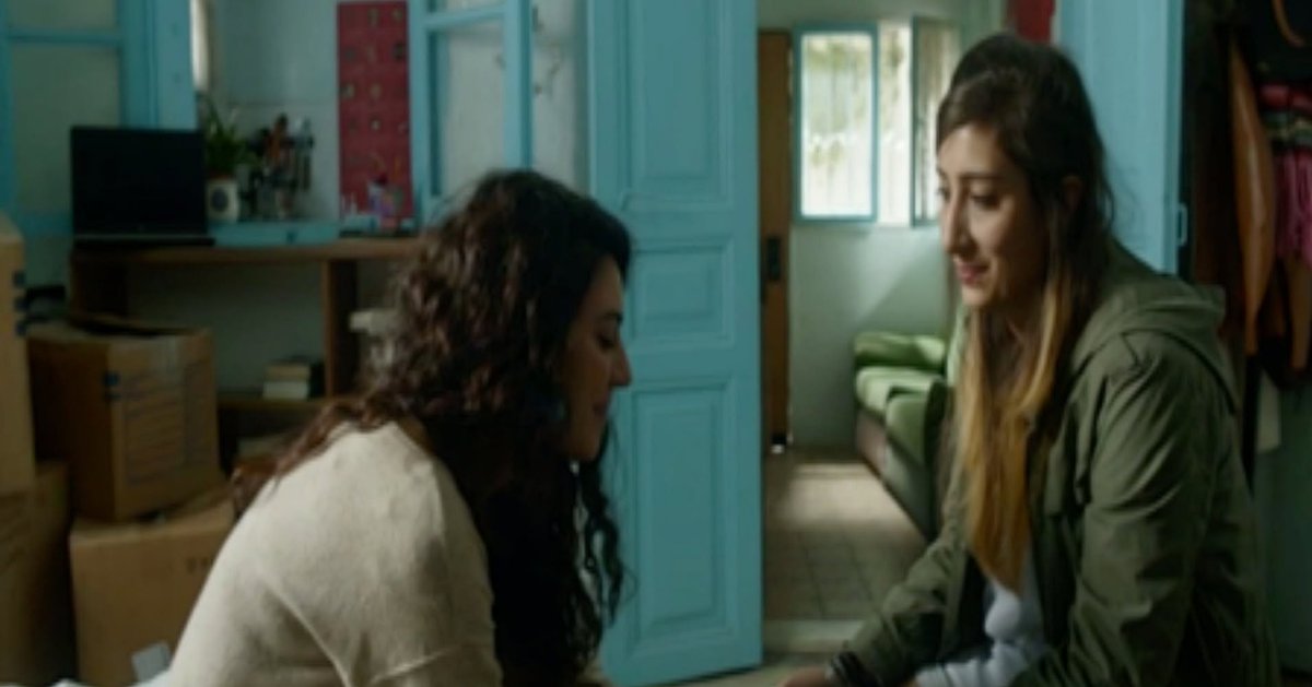 HawkinPromo's tweet photo. 🎬 Review: In Between (Bar Bahar, 2016) – Director: Maysaloun Hamoud
🎭 Genre
Drama
📖 Synopsis
In Between is one of those movies that feels like a punch to the gut in the best way possible. It follows three young Palestinian women living together https://t.co/AjHTfpeZeG