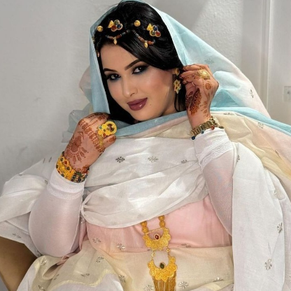 ChekhZahra's tweet photo. بنت صحراوية والبرّ في دمي 🇲🇷🤍 https://t.co/4ebOWmPBL5