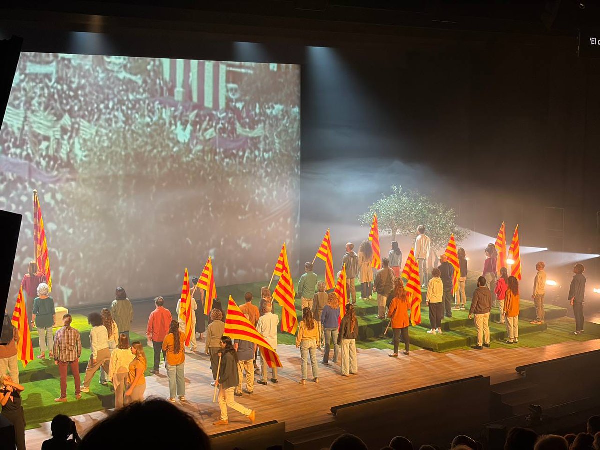 CastellsCat's tweet photo. L'11 de setembre vam ser presents a l’acte institucional de la Diada Nacional de Catalunya.

Un moment per retrobar-nos, compartir i celebrar la nostra Diada!

#castells #diada2026 https://t.co/pJ4VGIcv8W