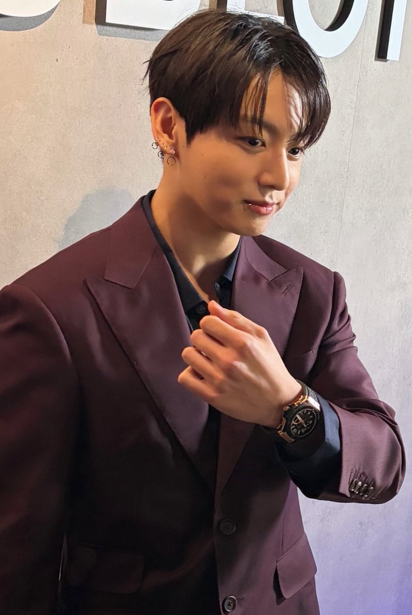 jeab_napuch's tweet photo. ปักสีนี้เลยค่ะหล่อหรู https://t.co/E48QxMsbA7