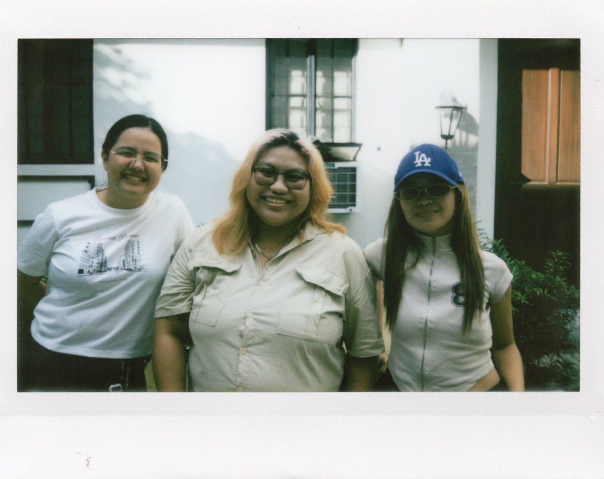 lindtseystans's tweet photo. BSD with Bawangs 💙🩷
@jhoalogy @sapphicjns 

#bsd #bawangs #photoshoot https://t.co/4sE20uugYV
