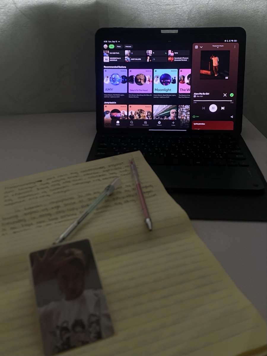 euaaaa_1's tweet photo. hello, pwede mag hi? aral po tayo team ryzza ano ig mo pag ganon sir wag moko tawanan sir papapwet ka? https://t.co/ZBxouvYCp8