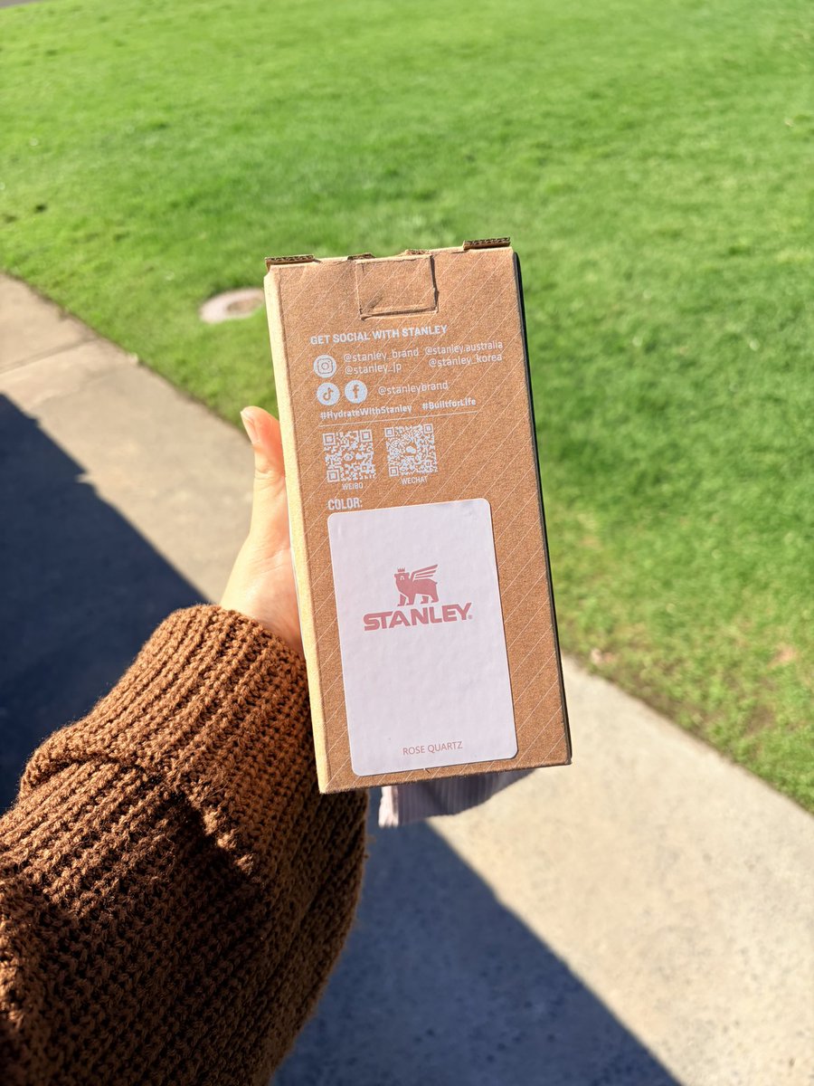 Perios_PRIG's tweet photo. Stanley cafe to go 8oz สีโรสควอส ~238mL หิ้วจากออส ขาย 950 รวมส่ง มีกล่องให้ใหม่กริ้บ ไม่เคยใช้แค่แกะออกมาดู ขายเพราะว่าอยากได้อีกรุ่นมากกว่า 😂 สนใจทักได้ค่าา #ขายแก้ว #stanley #หิ้วออส #แก้วstanley https://t.co/6XXBW4kLxy