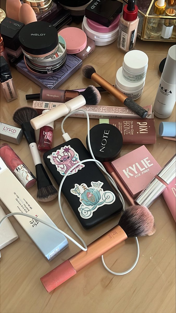 xril5_'s tweet photo. عشوائيات الاحد 💕☀️💅🏻 https://t.co/OuSScp73x7