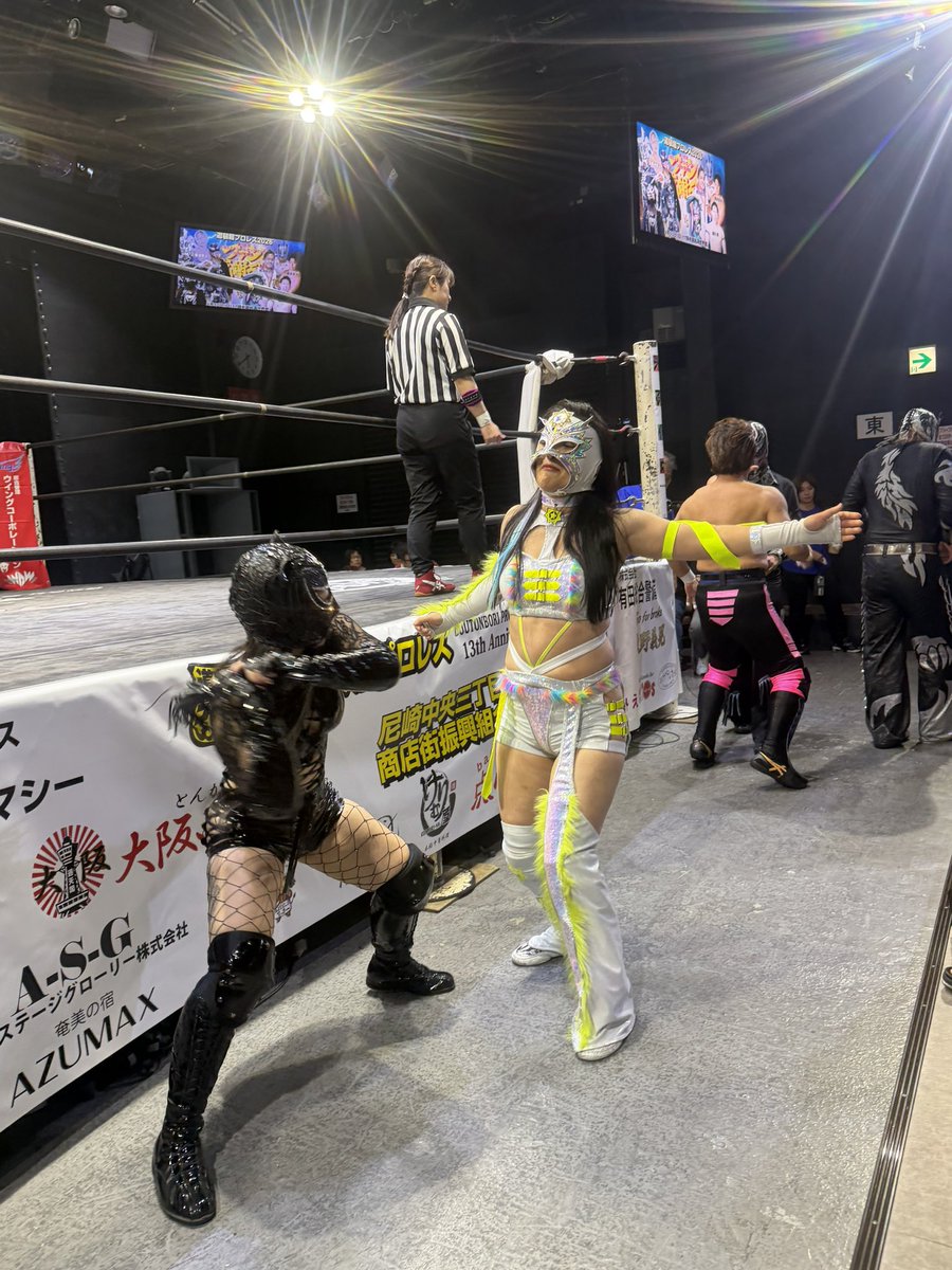 ogawakun7878's tweet photo. 道頓堀プロレス13周年
2026/9/13 夜の部
ファン感謝祭
なにわ女から
助っ人の七星選手
よりにもよってKRAMPUS戦に抜擢
途中から「エナジャイズ」モードもRIRU選手に場外で
ボコボコにされ試合終了
本人談「エナジャイズって何⁉️」
やられっぷりもチャンピオン❣️
#道頓堀プロレス
#七星
#RIRU https://t.co/VzAznqdQhA