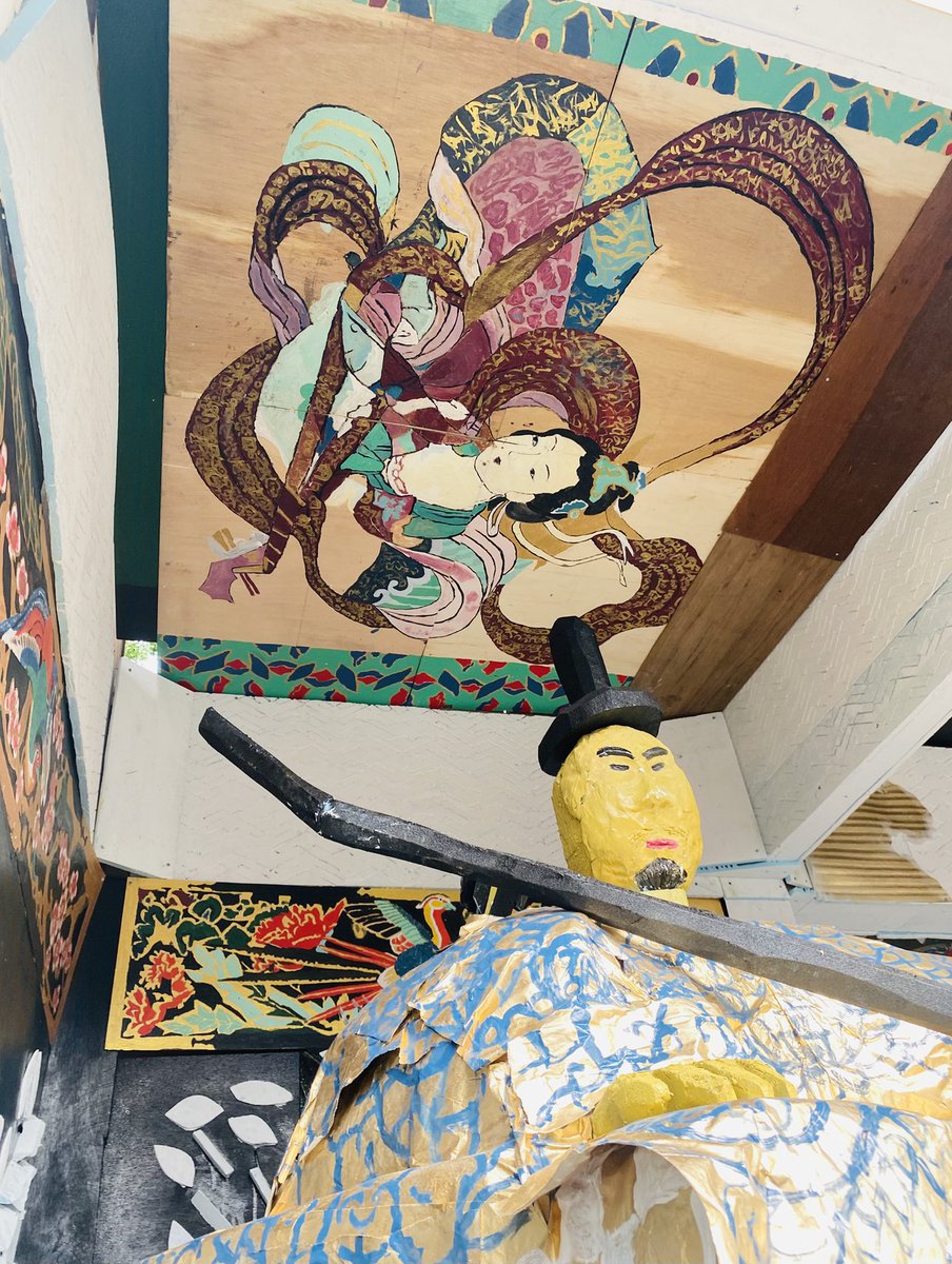 okyskz's tweet photo. さすが門隊。連日の雨の中、最後の１週間でよくぞここまで、細部の装飾もすごい。今年も感動頂きました！！
#浦高祭 #門隊 https://t.co/uQeje2abEV