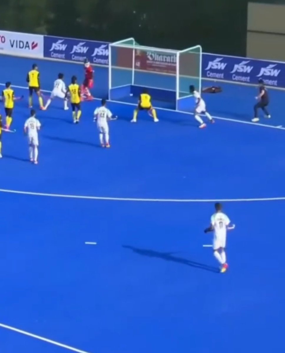 faizanlakhani's tweet photo. Pakistan U21 hockey team staged a superb comeback to beat Malaysia 4-2 in the Men’s Junior Asia Cup 2026 bronze medal match and secure third place.

Malaysia led 2-0 after 13 minutes, but Rana Abdul Sami scored twice before Muhammad Sheher and Waleed Rana added further goals to complete Pakistan’s comeback.

Pakistan finish with the bronze medal.