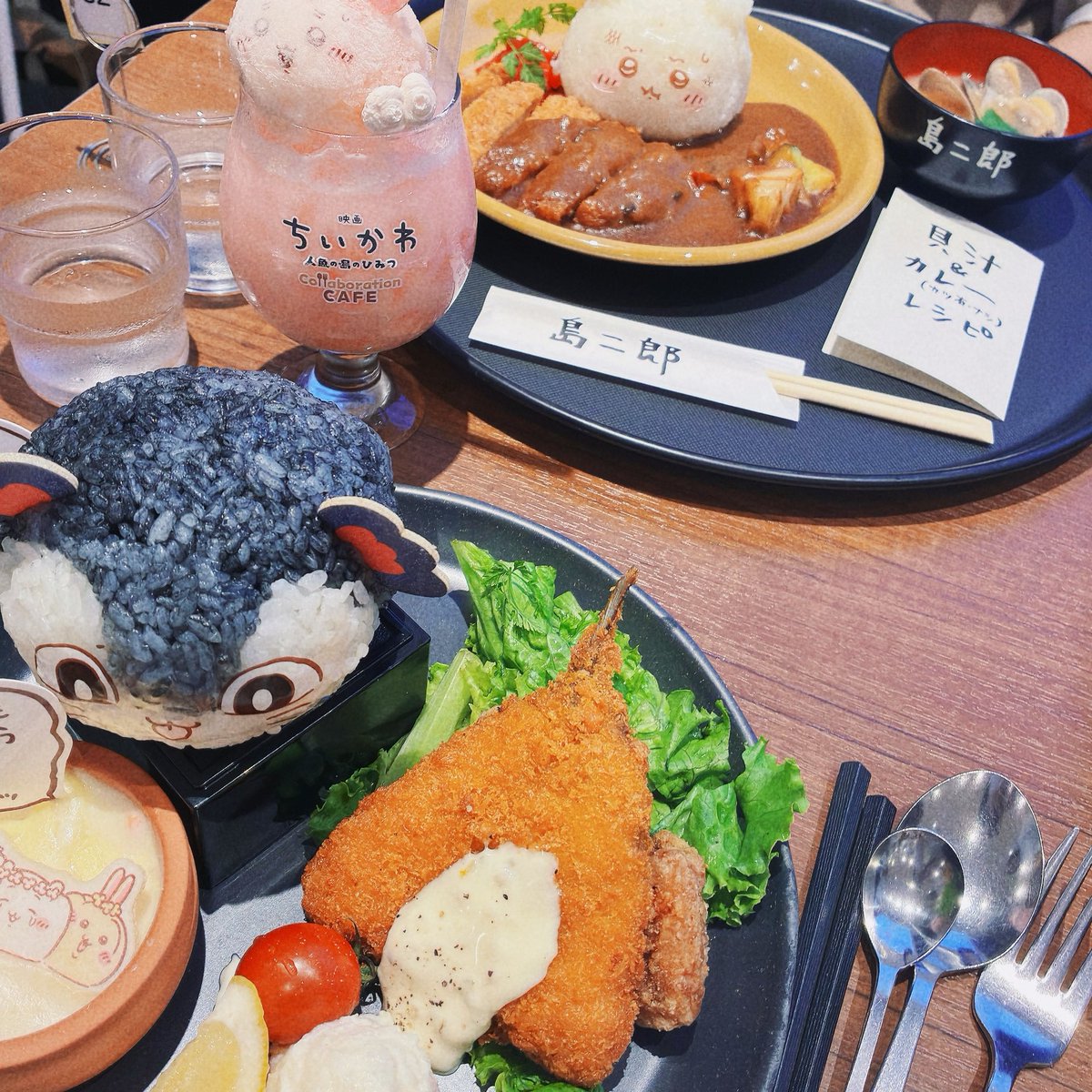 tipp3v's tweet photo. ちいかわカフェ癒し空間だったー！
コースターも推しきて満足🥹ご飯は思ってたより量多かった😂 https://t.co/qi2aPGFeQn