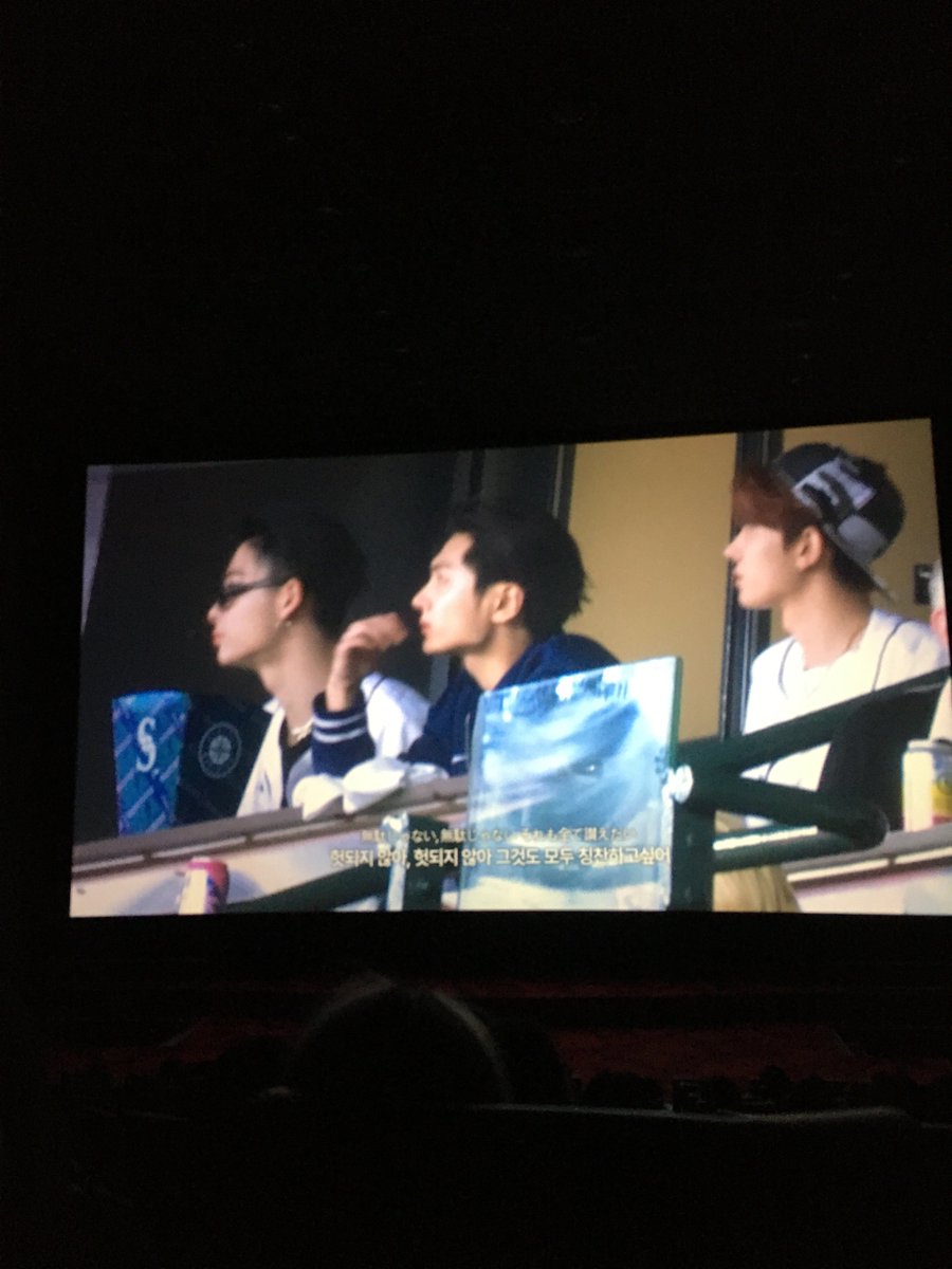 pjsxplor's tweet photo. #Leftonloop

종똥이       그리고  나  ♡♡♡♡♡♡♡♡ https://t.co/yajqukxQBi
