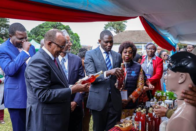 NancyChege_'s tweet photo. @MOH_Kenya @HonAdenDuale clear referral mechanisms, appropriate training and defined roles for Traditional Medicine Practitioners (TMPs), while protecting patients from quacks who peddle unsafe products and from potentially harmful interactions between traditional and conventional medicines. https://t.co/kS09Uzrw0J