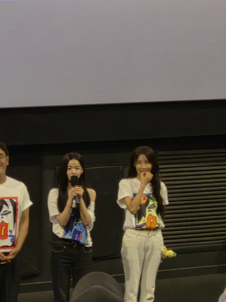 horseshoof_'s tweet photo. 하지원 정말 예쁘다...............
#비광 #무대인사 https://t.co/fJyJUQMita