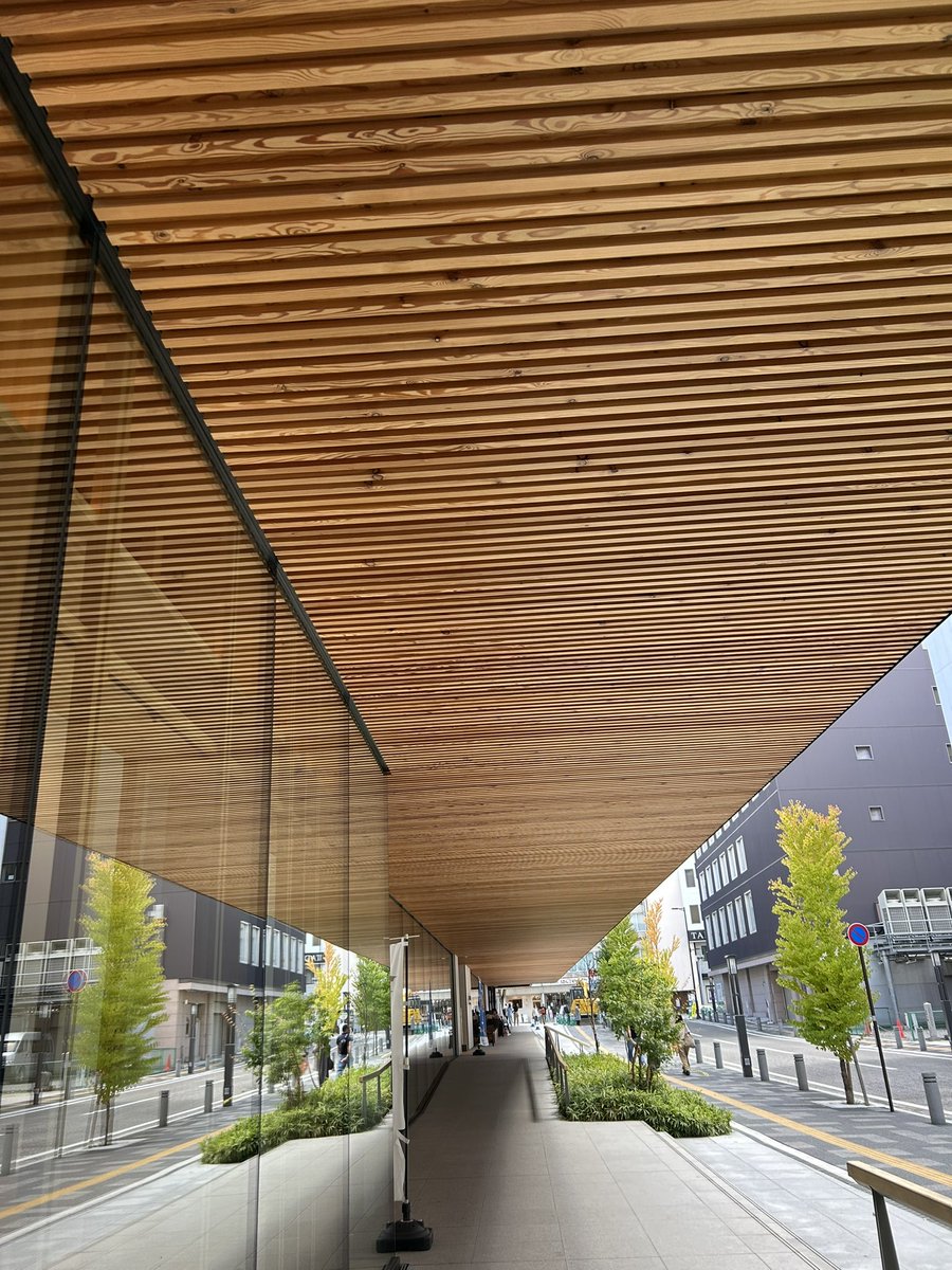 ekkunousama's tweet photo. 松本市博物館は入館料500円…！？こんなに素敵で見応えあって安すぎでは…。
併設のカフェや、いたるところに松本民藝の家具があって、贅沢だったなぁ。 https://t.co/BRVa1p62dY