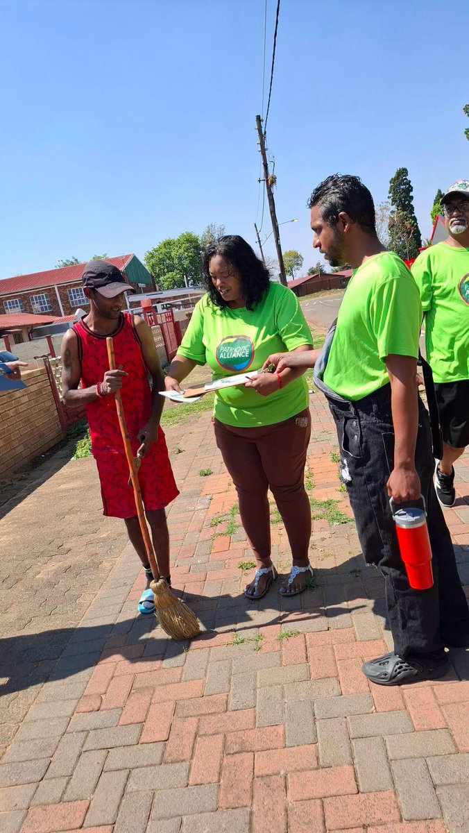 OnsBaizaNie's tweet photo. Our REC took to the streets of Lenasia, engaging residents door to door under the leadership of our Ward Councillor candidate. π
The PA is in every community, listening, connecting and growing!
#OnsBaizaNie #Vision2026 #MaakToe https://t.co/nmmX91eUlW