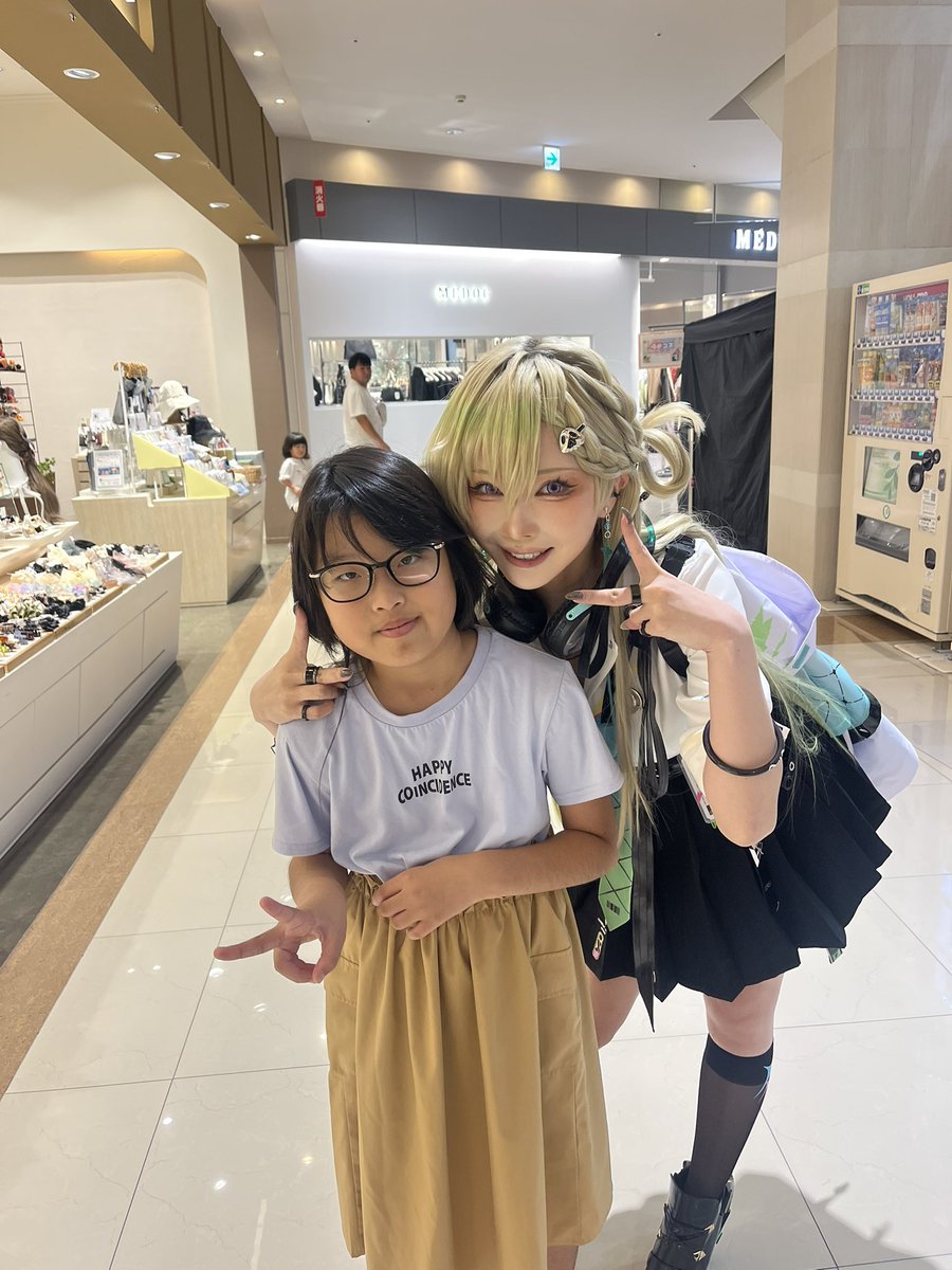d3d57fjjmj's tweet photo. 今日は家族でコスイベでした！
あんずも満足して良かった！
シスルさんのファンサ最高でした‼️
#ゆめコス
#シスル https://t.co/eJARFdi3P0