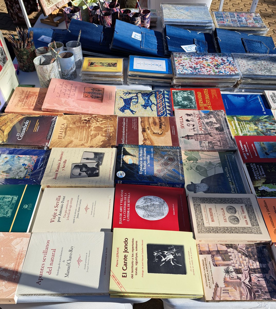 Rola_Libros's tweet photo. Arrancamos en Gran Soho Alameda
Hoy hasta las 15h ☀️🌳📖

¡Os esperamos! https://t.co/TyklqVhlCx