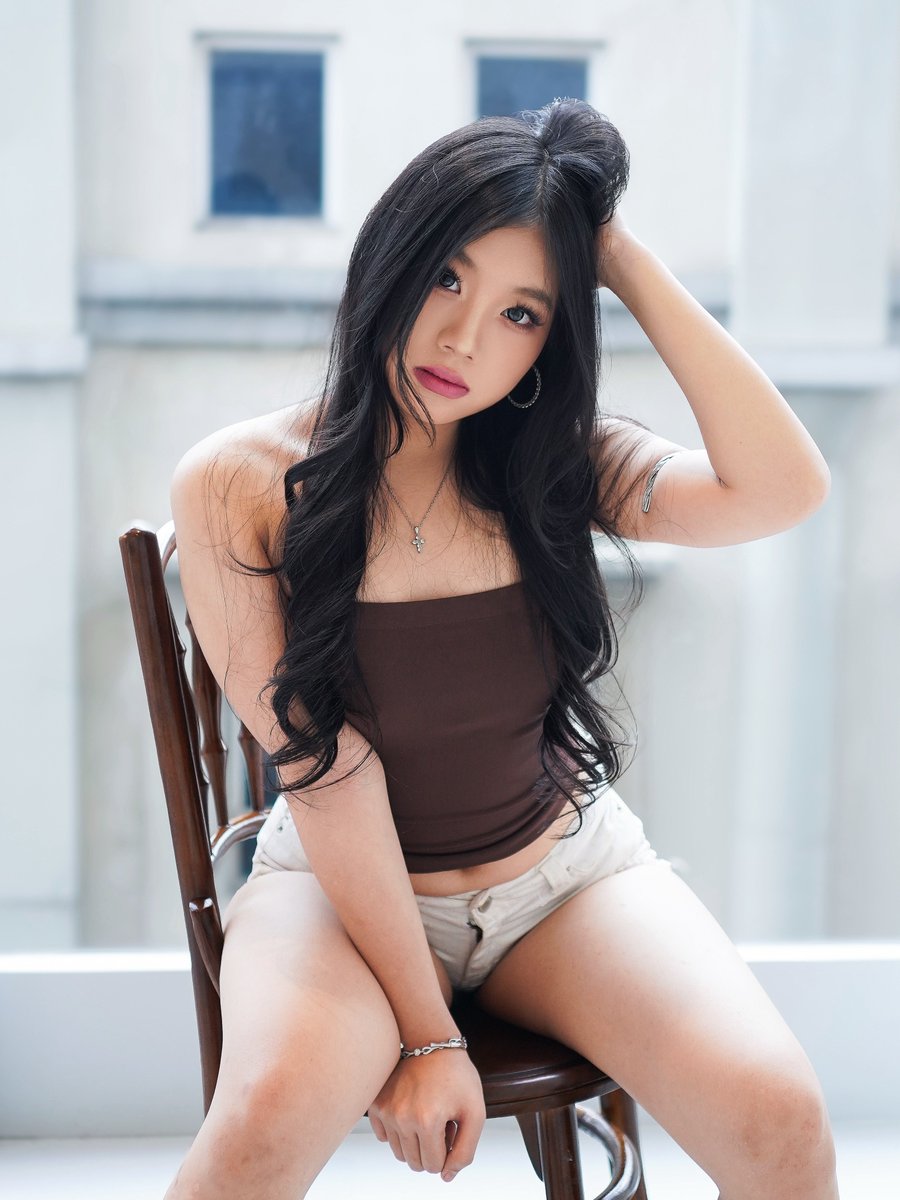 modelhot17 tweet picture