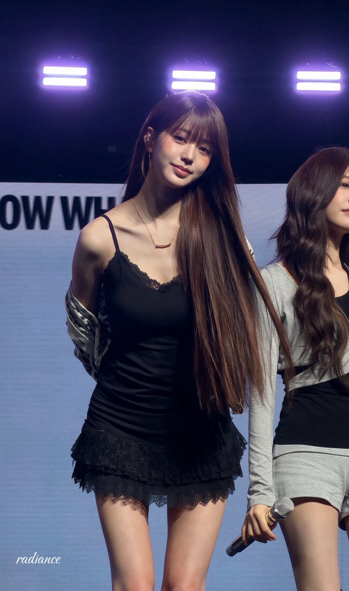 jjyyiuluv's tweet photo. Not me thinking the only exciting part about IVE's concert this year is seeing Wonyoung's casual outfits at each rehearsal lol. I love her fashion sense. https://t.co/mvEhdrQwye