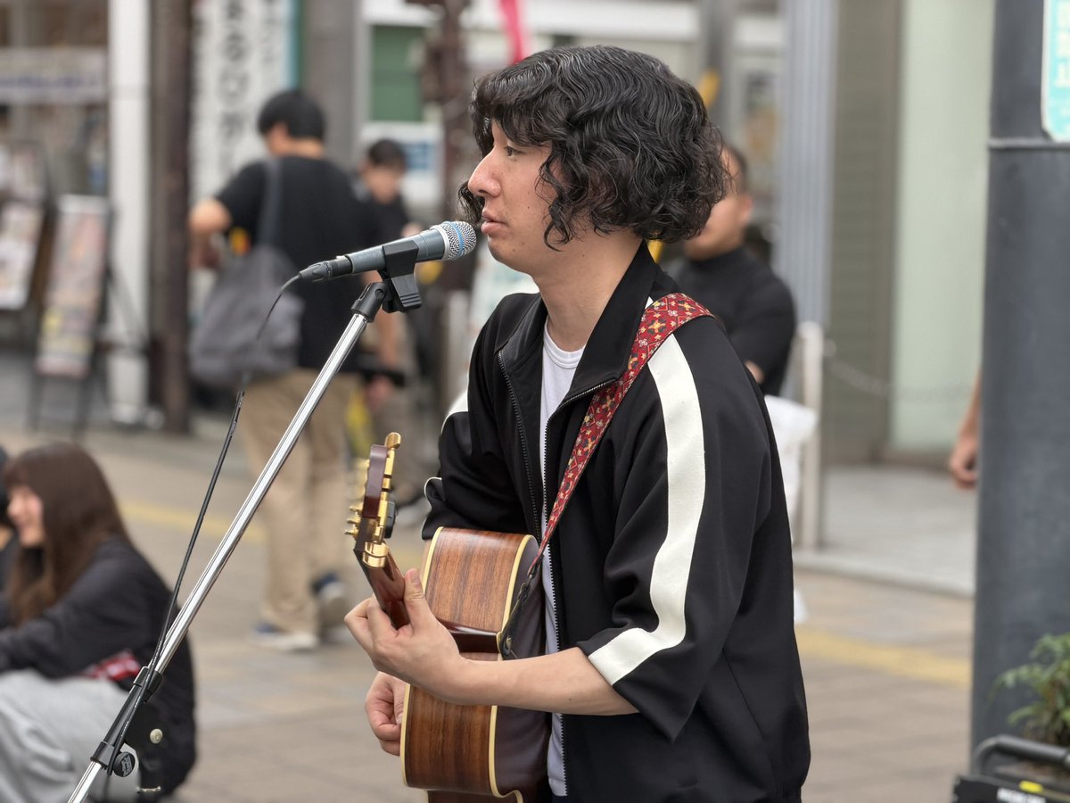 GhFSK22SVc2aXIb's tweet photo. 山倉ボッサ in 埼玉・大宮ホコ天ライブパフォーマンス
#山倉ボッサ
#大宮ホコ天ライブパフォーマンス
@yabossa1706 https://t.co/JfuIQm4aKe