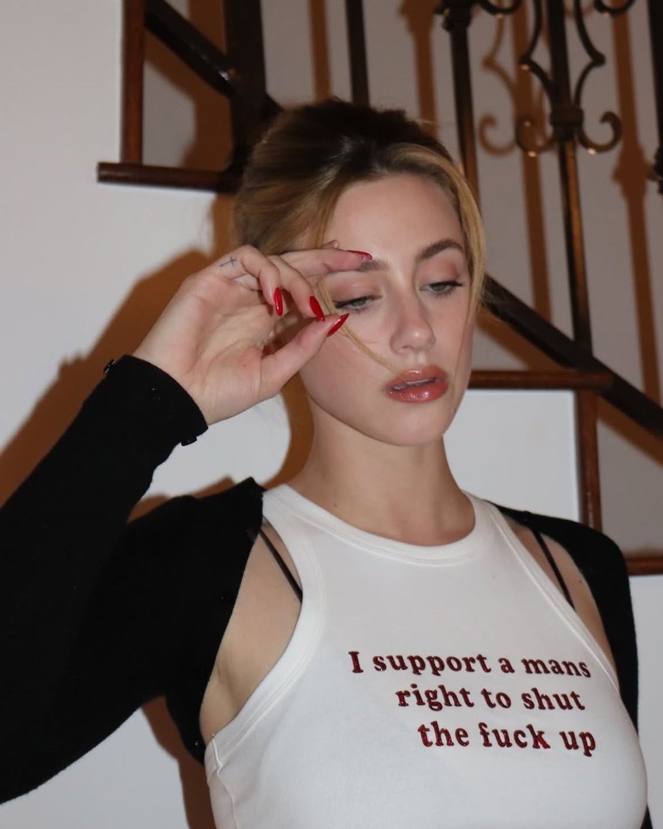 lilsli_'s tweet photo. happy birthday to lili reinhart and her iconic shirts https://t.co/2FjcCa1ux8
