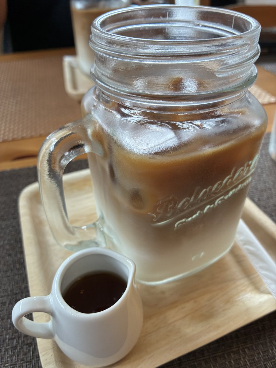 norikonsome's tweet photo. アイスオレ。
オサレなカフェでした☕️

#ランチ
#カフェ https://t.co/KCWXNM7ZKa