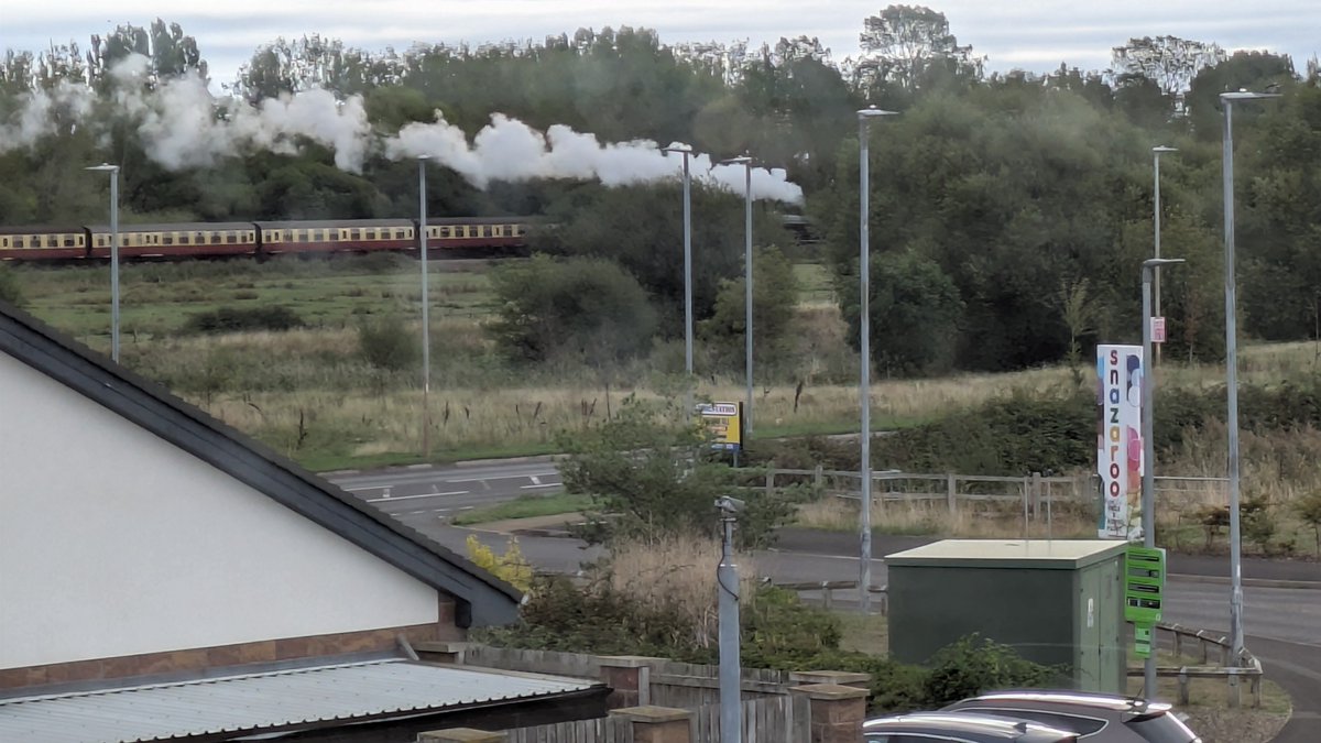 CaseyJonesA4's tweet photo. Mum's gone on the WSR, but left us behind! :-( https://t.co/ENwe1M2gdX