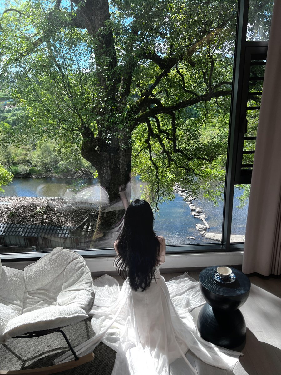 __liyaaaa's tweet photo. 午後の散歩は、頭の中をリセットするのにちょうどいい🌿🚶🏻‍♀️ 風を感じながら、ゆっくり歩いてみよう。 https://t.co/utCkS8R3Ml