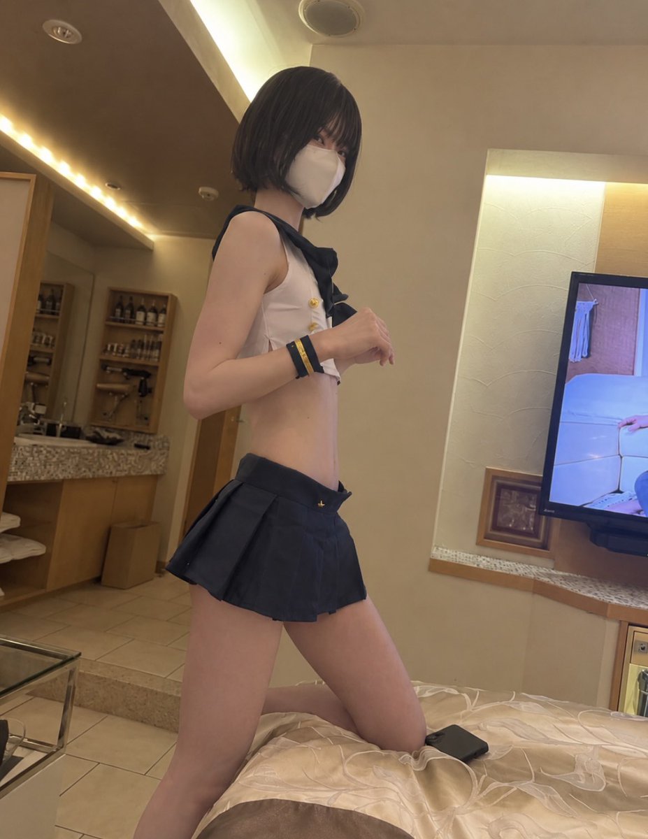 f73918030's tweet photo. #男の娘好きと繋がりたい
（1/2）
脚フェチの方↓ https://t.co/wlQwKC0zpo