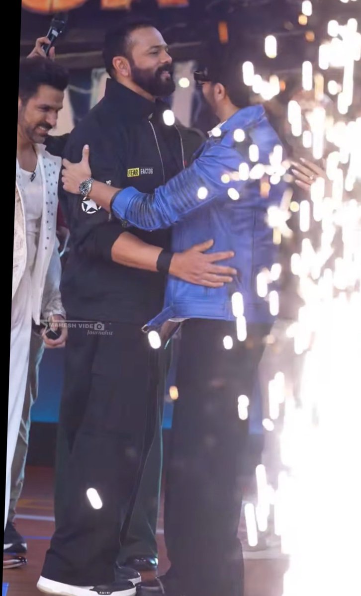 just_Lizelle's tweet photo. GK and Rohit 

#GauravKhanna #RohitShetty 
#KhatronKeKhiladi
#KK15 https://t.co/3paoMjWabs