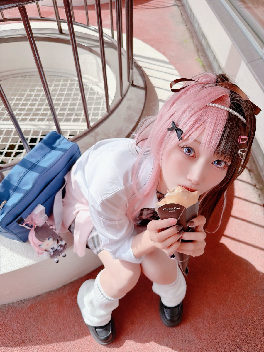akari_mo's tweet photo. ｼﾝｻﾂｺｽお疲れ様でした！
制服ひなーのでした♡ https://t.co/cUBhCieOdi