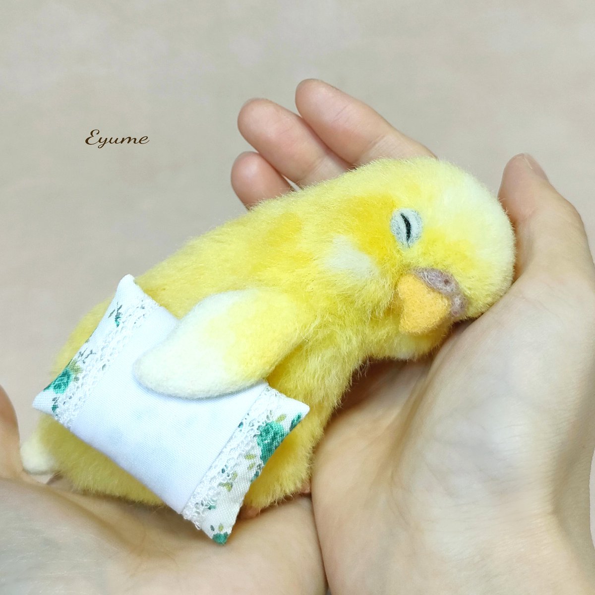 eyumeito's tweet photo. 【9月15日（火） 21:00〜】minneにて販売開始予定です。

作品登録しておりますので、見に来ていただけますと嬉しいです🥰
https://t.co/rNC3KszY1H

素敵な出会いがありますように🌸

#羊毛フェルト https://t.co/YIstMzV0vS