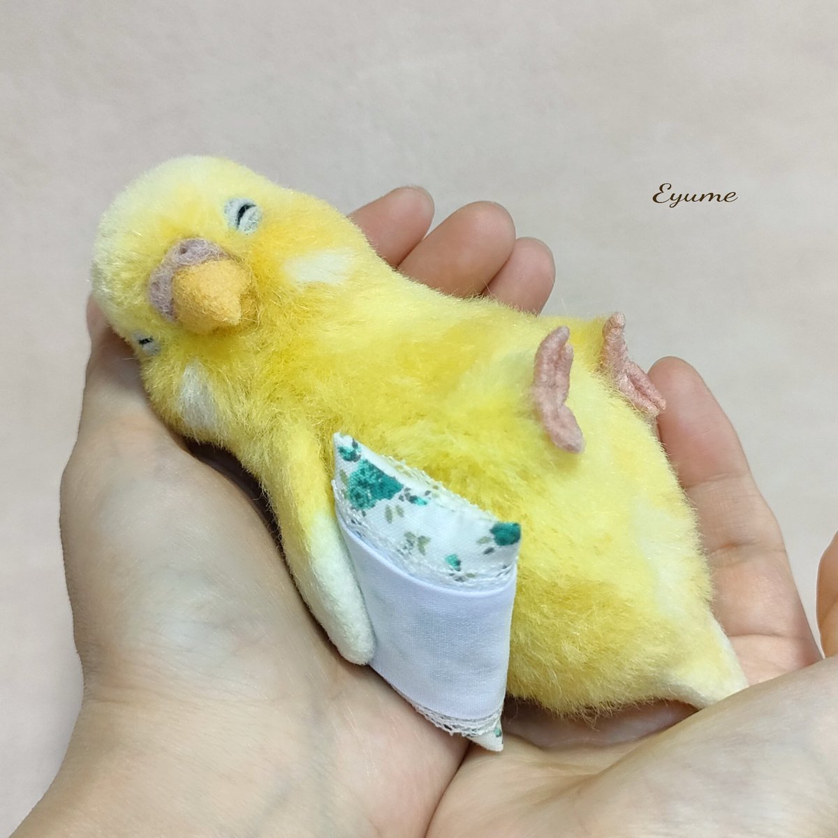 eyumeito's tweet photo. 【9月15日（火） 21:00〜】minneにて販売開始予定です。

作品登録しておりますので、見に来ていただけますと嬉しいです🥰
https://t.co/rNC3KszY1H

素敵な出会いがありますように🌸

#羊毛フェルト https://t.co/YIstMzV0vS