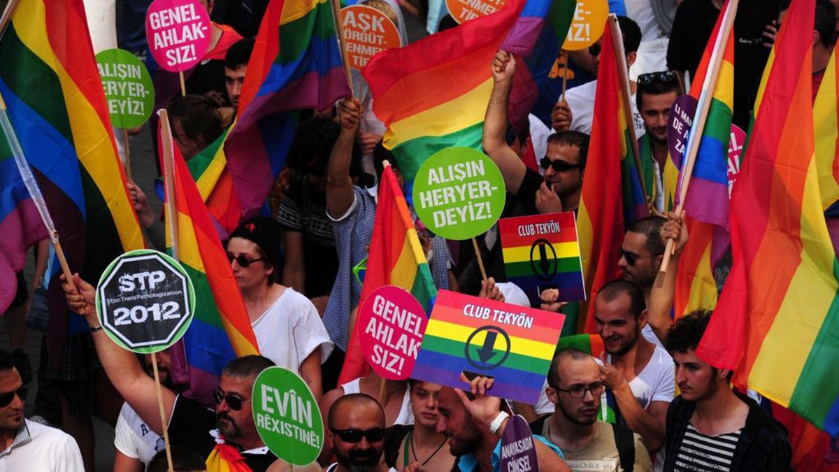 halktvcomtr's tweet photo. LGBT derneklerine bağış yapanlara da soruşturma

https://t.co/B0MxtWtYvz https://t.co/WTehnm13Gp