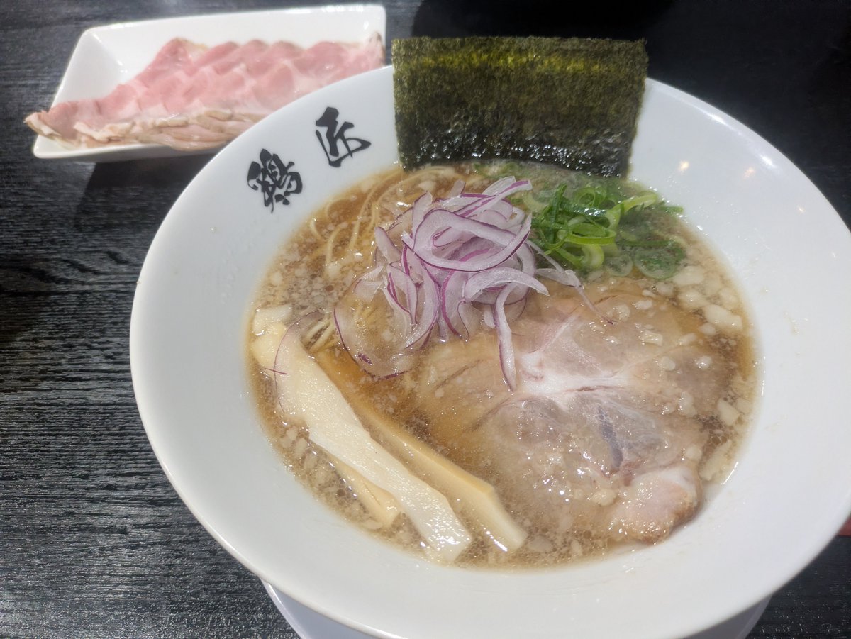 nasubi_penta's tweet photo. らうめん！ https://t.co/Pj2NJ3l9TS