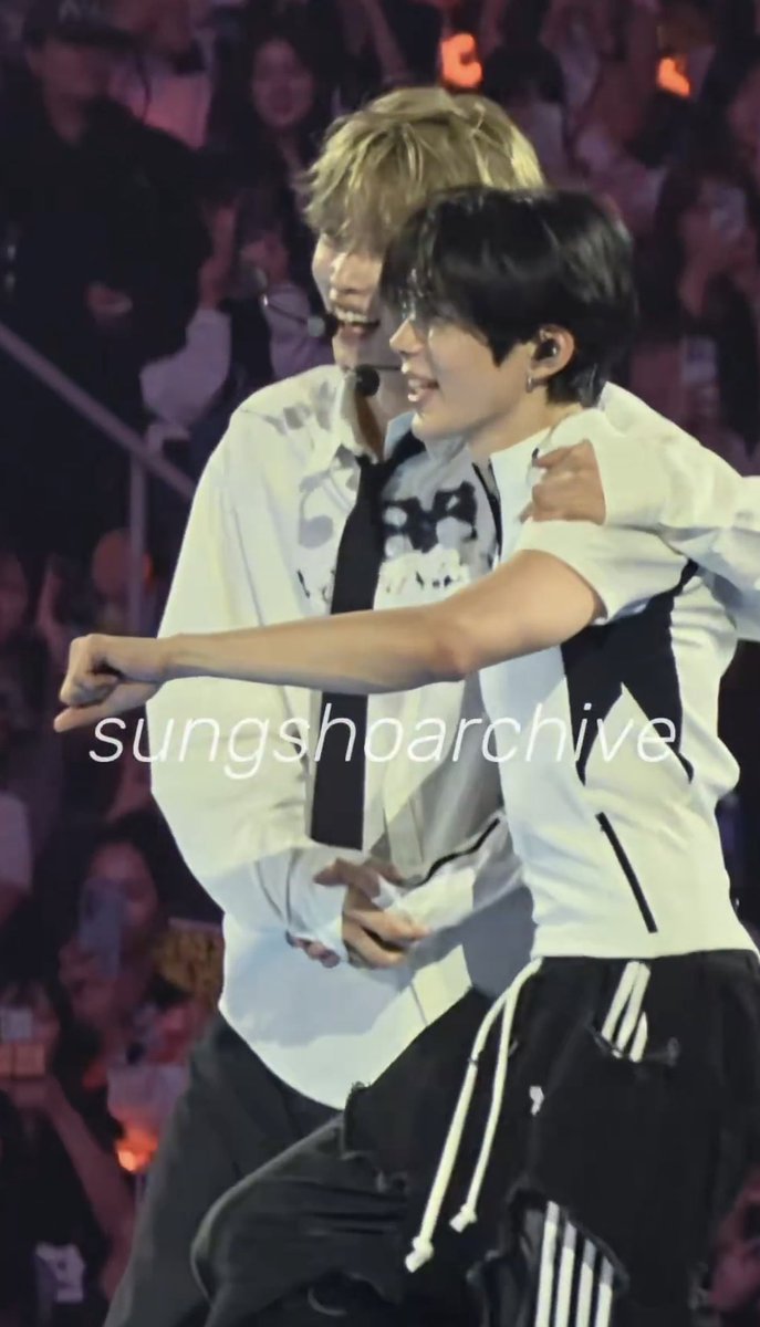 jerryhateu's tweet photo. พ่อแม่กุค่ะ 
ป๊าม๊ากุค่ะ 
โต้ซังก้าซังกุค่ะ 
แด๊ดมัมกุค่ะ 
ฟาเทอร์มาเทอร์กุค่ะ https://t.co/Th175CxH9m