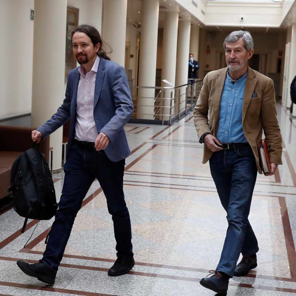 EIconfidente's tweet photo. El general que exterminó Libia a pepinazo limpio y al Coronel Gadafi... vendiendo la moto en las "democracias" para engañar a una facción del pueblo en favor de sus amos de la Sinagoga Global de la City y Washington, cuando despertemos espero que podamos ajusticiarlos por lo menos.