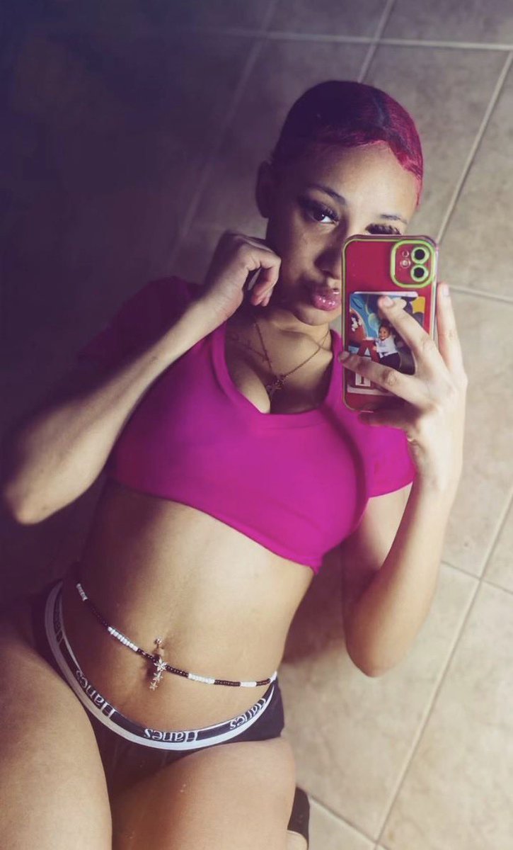 parislolzzz's tweet photo. Come tap in 😩 #buyingcontent #ft #content https://t.co/B2u2E4qk2c