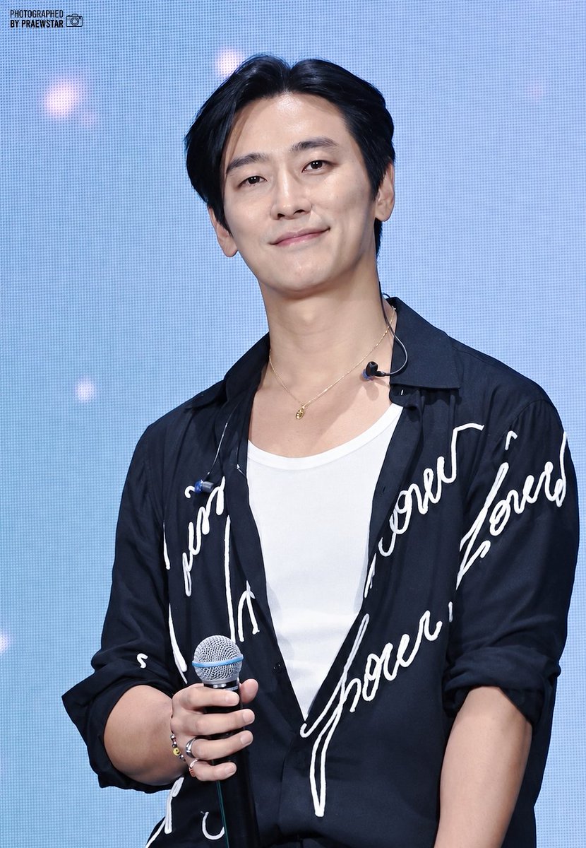 PraewStar_'s tweet photo. 2025.07.05 Ju Jihoon JUNIVERSE FanMeeting in BANGKOK
❤️
 #jujihoon #주지훈 #จูจีฮุน #2025JuJiHoonFMinBKK #JUNIVERSEinBKK https://t.co/HLb1AVPV1B