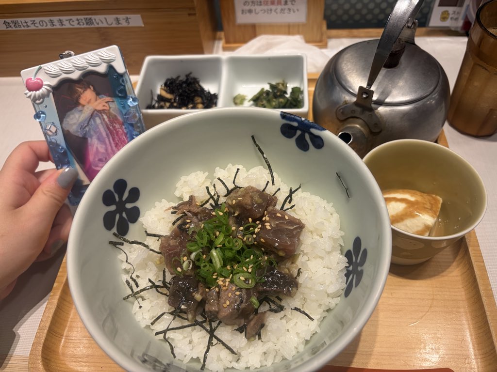 looooove_star's tweet photo. 昼公演と夜公演の間にご飯食べてきて、楽しむ準備はできてます٩(๑❛ᴗ❛๑)۶ https://t.co/d4yjRyaWXh