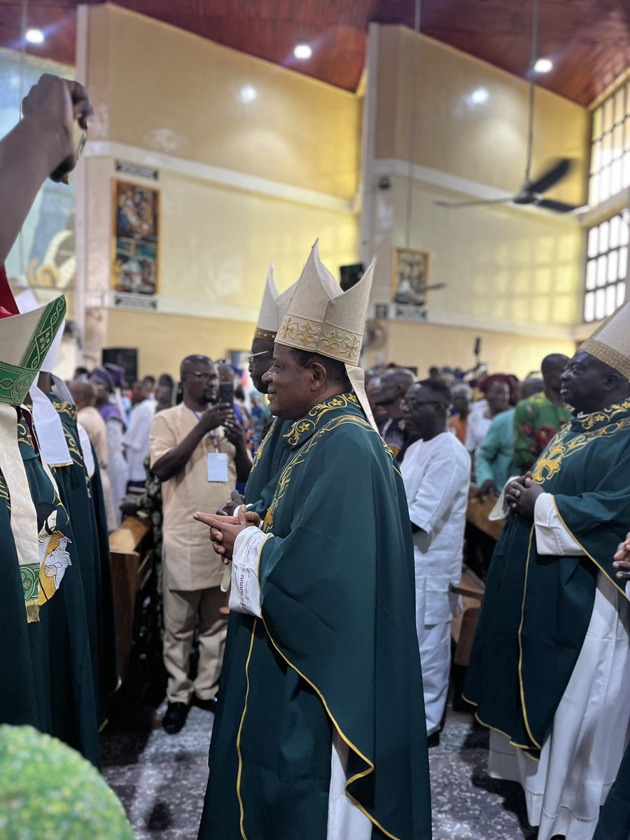femstic09's tweet photo. Opening Mass 2nd 2026 CBCN PLENARY MEETING AT ST. BENEDICT CATHOLIC CATHEDRAL OSOGBO.
I’m glad that I’m witnessing the opening mass of the CBCN.

#CBCNOsogbo2026 #CBCN2026 #CatholicDioceseOfOsogbo #OneFaithOneFamilyOneMission https://t.co/DweymghtYt