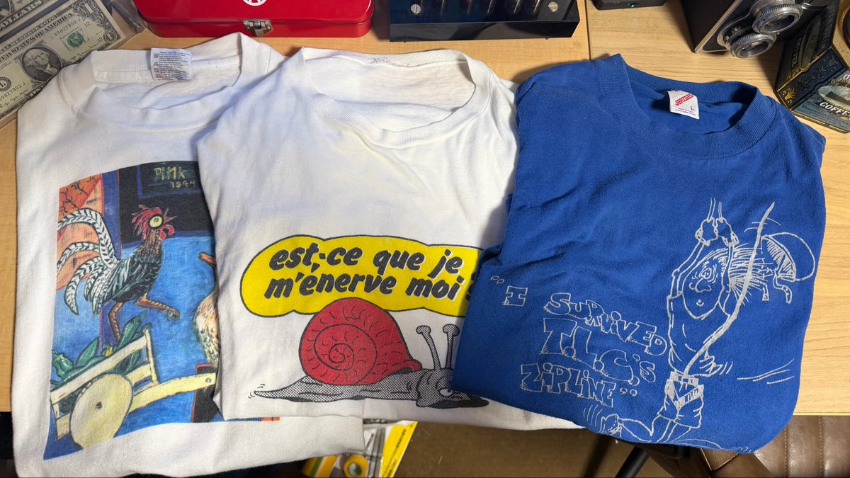 inoue_880's tweet photo. 古着屋でゲット。
90年代前半以前のTシャツ3枚。
どれもイラストいい味出てる😊 https://t.co/imYrrhcJxT
