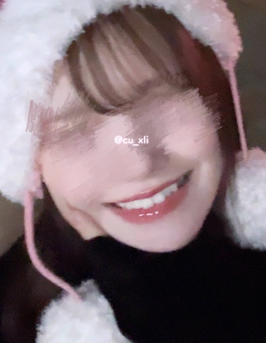 cu_xli's tweet photo. ジバンシイはリピ&amp;ストック買うくらい好き本当に可愛い。ずーっと縦皺ゼロちゅる唇。No.10だよ。 https://t.co/Qy1lfkrcmr