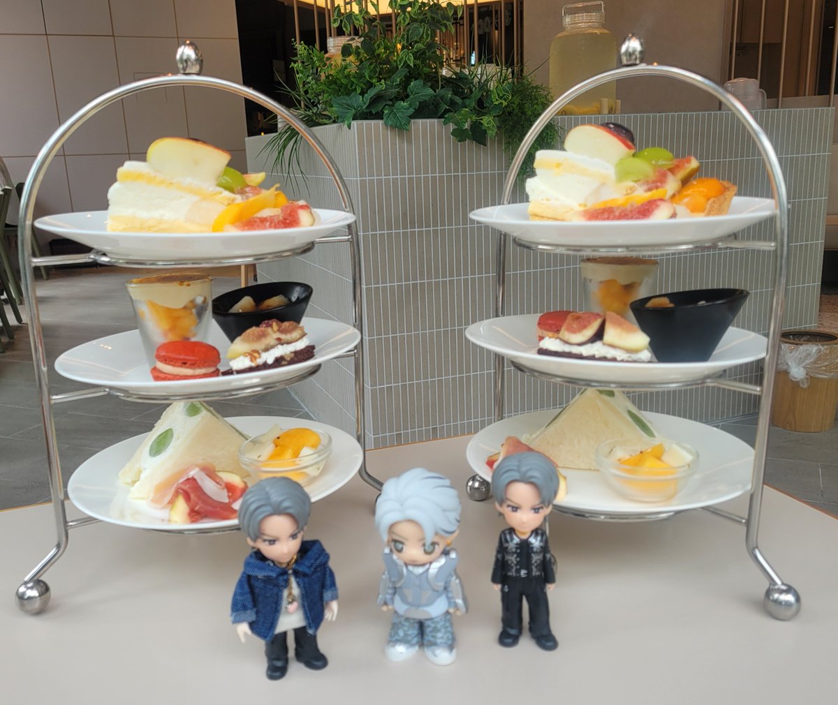 sho0721's tweet photo. 早速紫耀くんフィギュア連れてご近所カフェにお出かけ❤

センス📷がなくて、可愛いお顔がわからない😂

色々お出かけしたいな💕 https://t.co/tpJECUDUQx